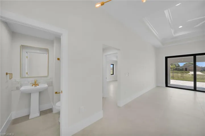 1213 Nw 25th Pl, Cape Coral, Florida 33993