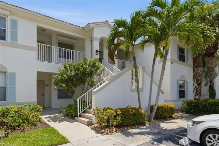 6670 Huntington Lakes Cir 104, Naples, Florida 34119
