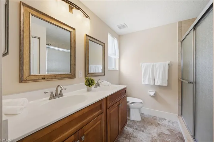6670 Huntington Lakes Cir 104, Naples, Florida 34119