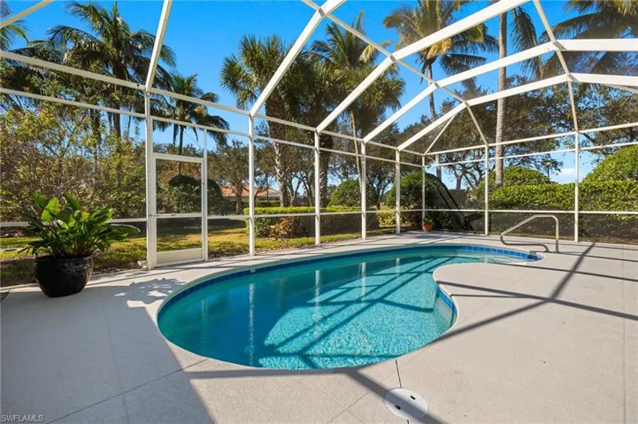 Relaxing Pool