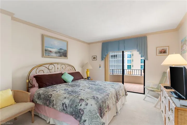 4451 Gulf Shore Blvd N 505, Naples, Florida 34103