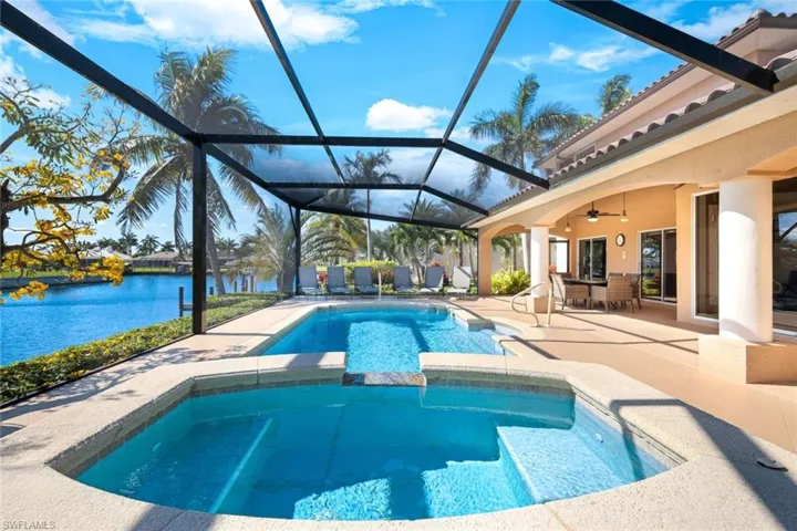 Large East facing pool + spa with new cage installed in 2023