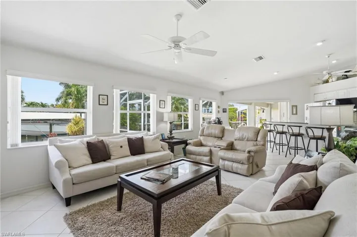 241 Se 29th Ter, Cape Coral, Florida 33904