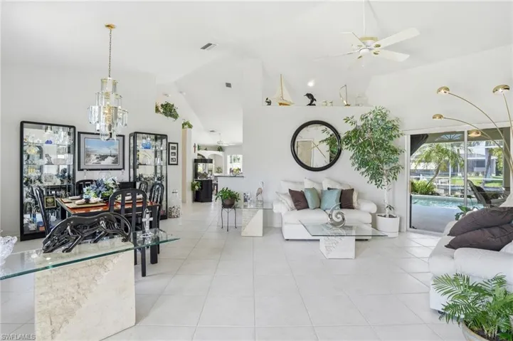 241 Se 29th Ter, Cape Coral, Florida 33904