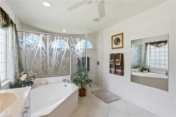 241 Se 29th Ter, Cape Coral, Florida 33904