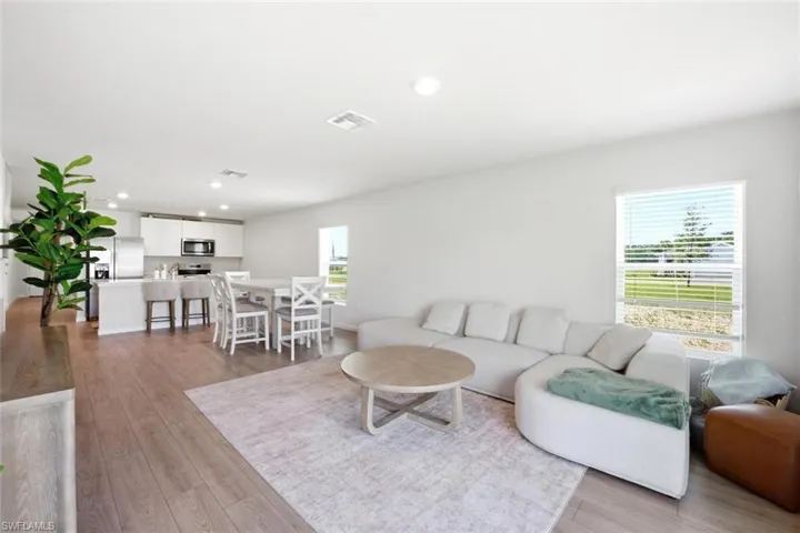 8058 Cedar Key Way, Lehigh Acres, Florida 33971