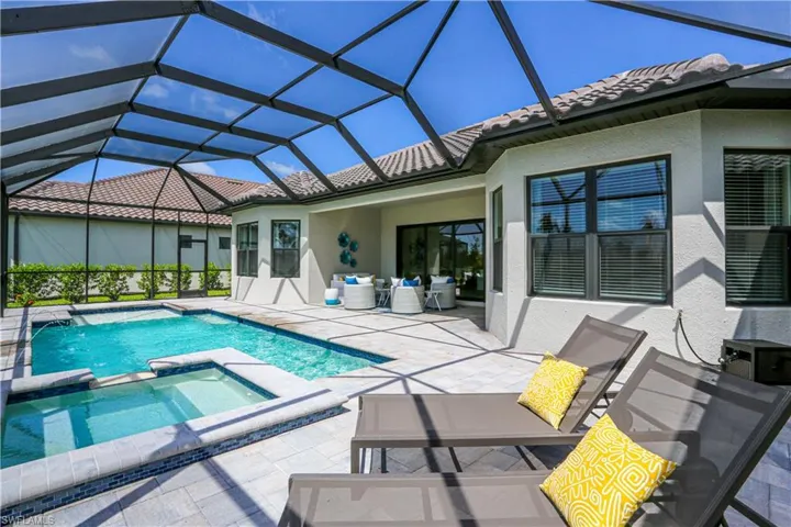 15318 Aprile St, Naples, Florida 34114