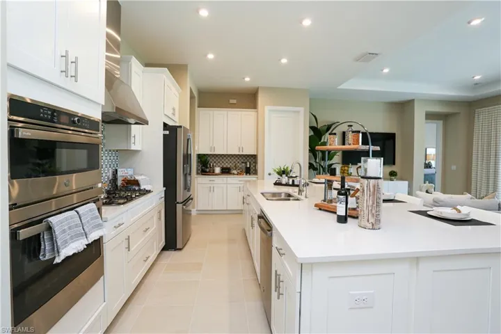 15318 Aprile St, Naples, Florida 34114