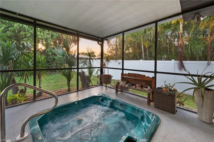 3016 Se 8th Ave, Cape Coral Fl 33904