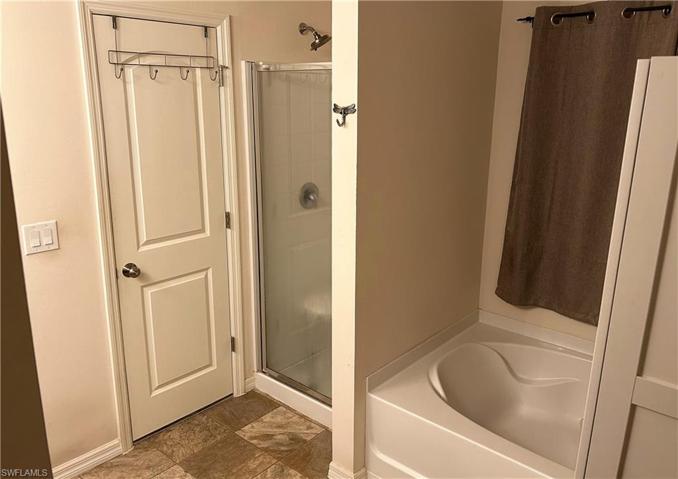 21 NW 5th  TER, Cape Coral, FL 33993