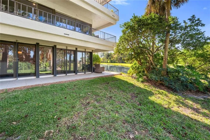 108  Clubhouse  DR, Naples, FL 34105
