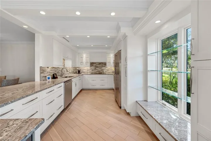 108  Clubhouse  DR, Naples, FL 34105