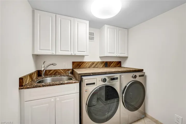 108  Clubhouse  DR, Naples, FL 34105