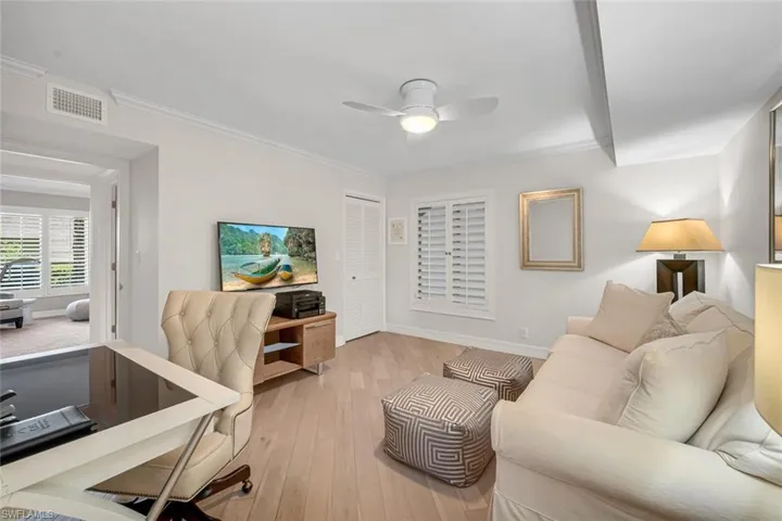 108  Clubhouse  DR, Naples, FL 34105