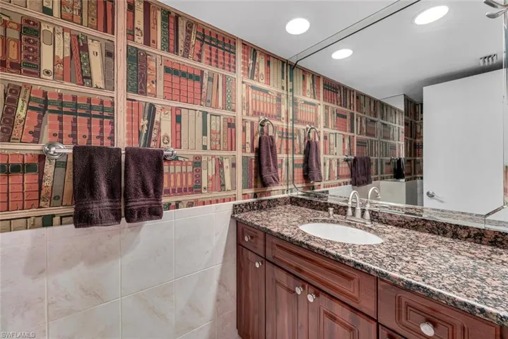 108  Clubhouse  DR, Naples, FL 34105