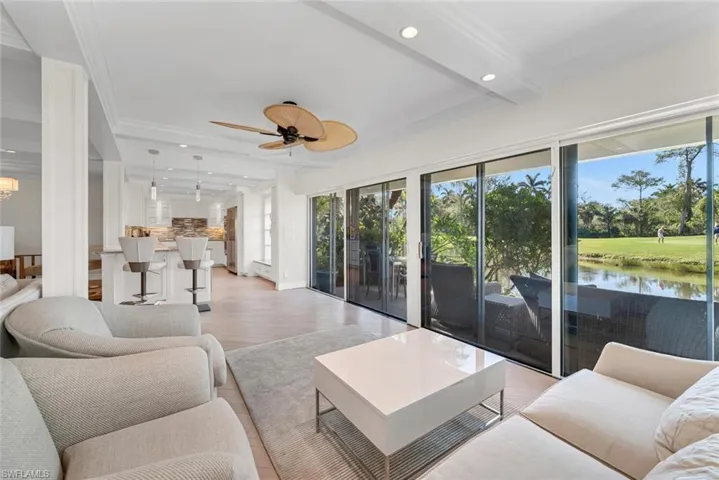 108  Clubhouse  DR, Naples, FL 34105