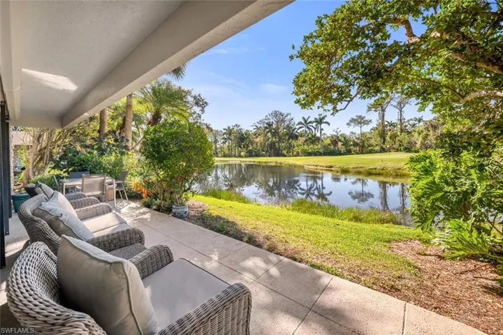 108  Clubhouse  DR, Naples, FL 34105
