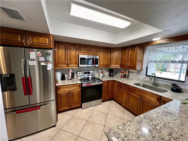 603  Lhommedieu  ST, Lehigh Acres, FL 33936