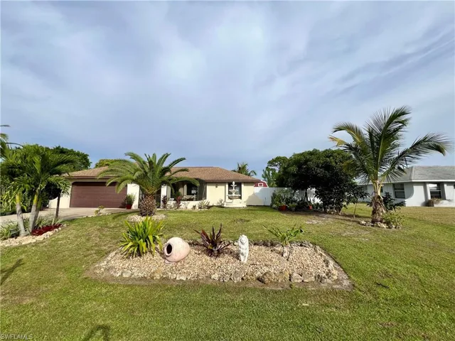 603  Lhommedieu  ST, Lehigh Acres, FL 33936