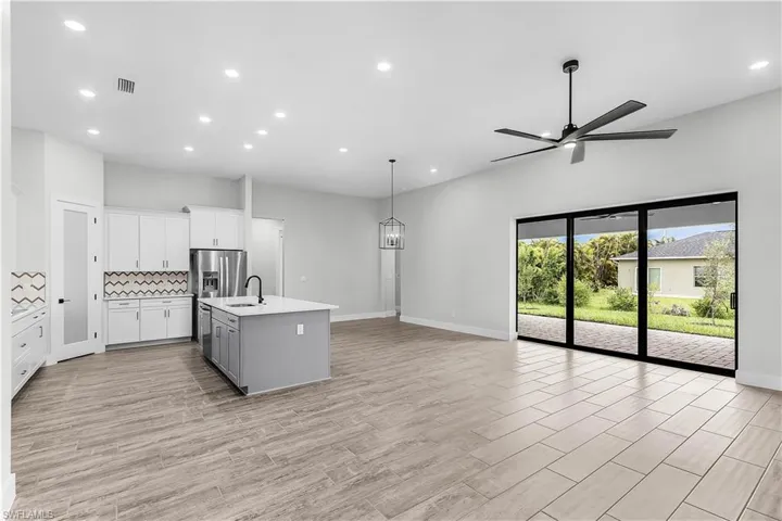 3524 Sw 3rd St, Cape Coral, Florida 33991