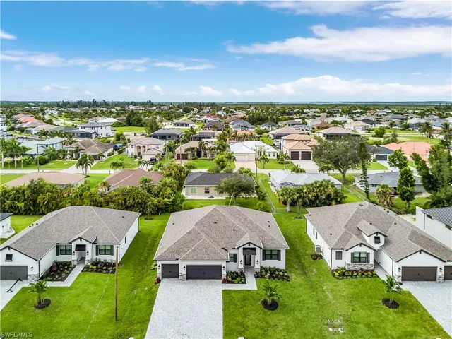 3524 Sw 3rd St, Cape Coral, Florida 33991