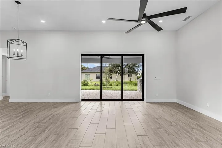 3524 Sw 3rd St, Cape Coral, Florida 33991