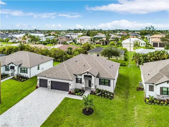 3524 Sw 3rd St, Cape Coral, Florida 33991