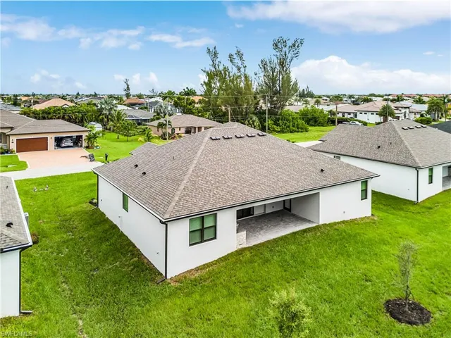 3524 Sw 3rd St, Cape Coral, Florida 33991