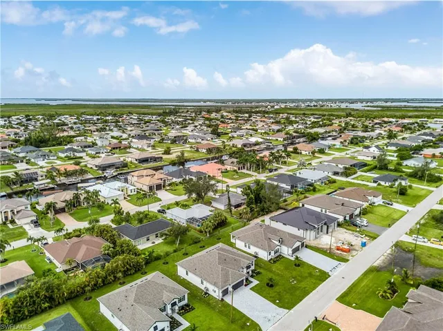 3524 Sw 3rd St, Cape Coral, Florida 33991