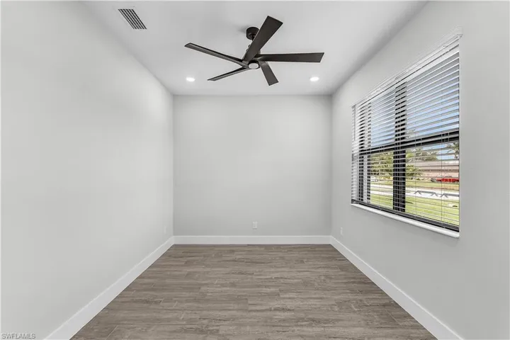 3524 Sw 3rd St, Cape Coral, Florida 33991