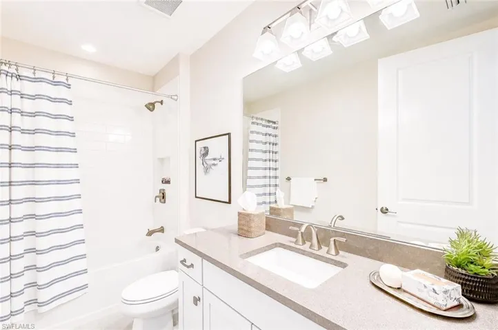 2620 Seychelles Cir 1302, Naples, Florida 34112