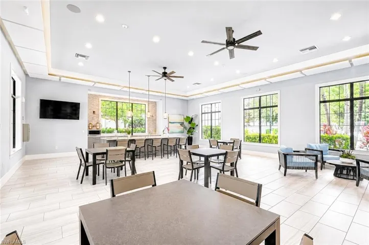 2620 Seychelles Cir 1302, Naples, Florida 34112