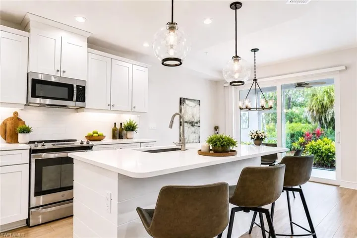 2620 Seychelles Cir 1302, Naples, Florida 34112