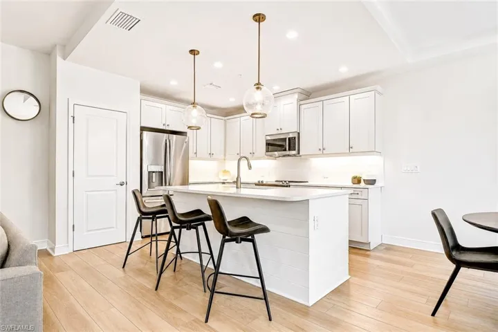 2620 Seychelles Cir 1302, Naples, Florida 34112
