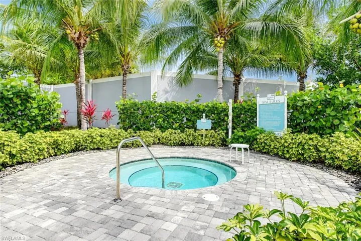 2620 Seychelles Cir 1302, Naples, Florida 34112