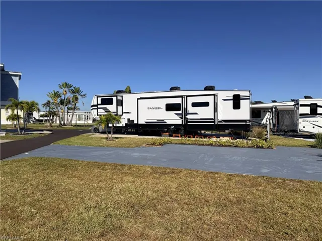 19681  Summerlin #179  RD, Fort Myers, FL 33908