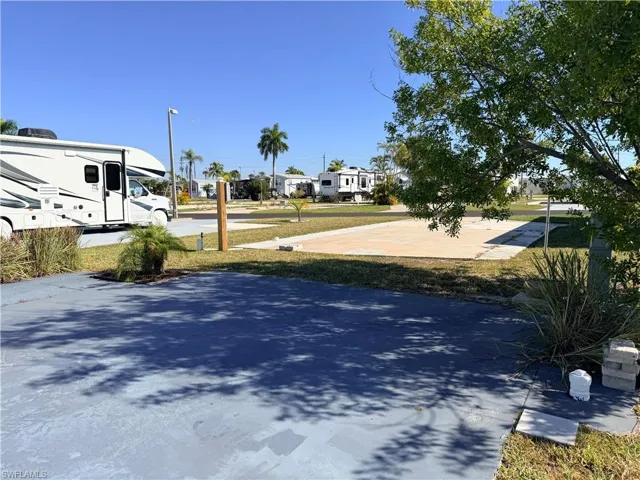 19681  Summerlin #179  RD, Fort Myers, FL 33908
