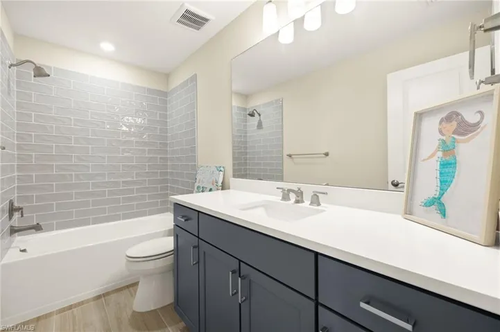 Guest Bathroom 3