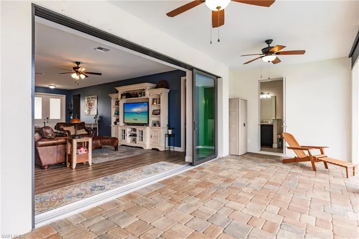 924 SE 21st  AVE, Cape Coral, FL 33990