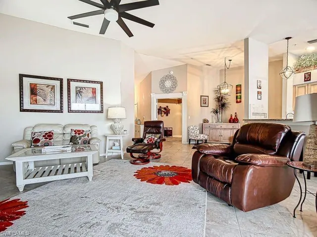 8059  Queen Palm  LN, Fort Myers, FL 33966