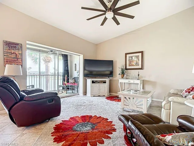 8059  Queen Palm  LN, Fort Myers, FL 33966