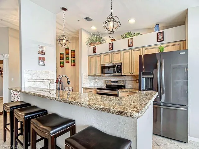 8059  Queen Palm  LN, Fort Myers, FL 33966