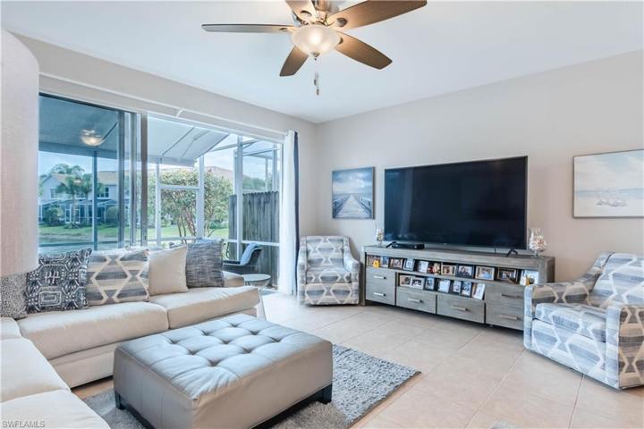 15764 Marcello CIR # 177, NAPLES FL 34110