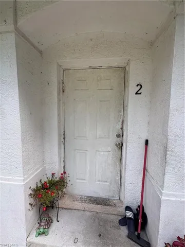 3123  Pine Tree  DR, Naples, FL 34112
