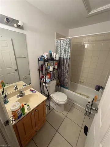 3123  Pine Tree  DR, Naples, FL 34112