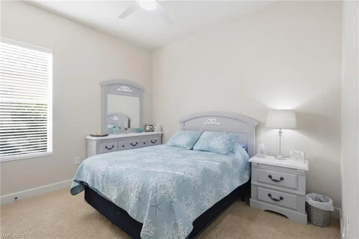Queen size bed