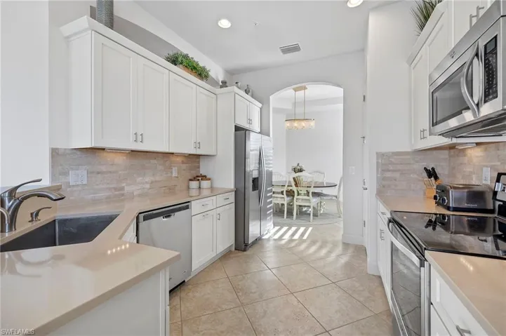 10251 Glastonbury Cir 201, Fort Myers, Florida 33913