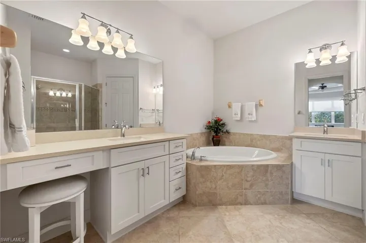 10251 Glastonbury Cir 201, Fort Myers, Florida 33913