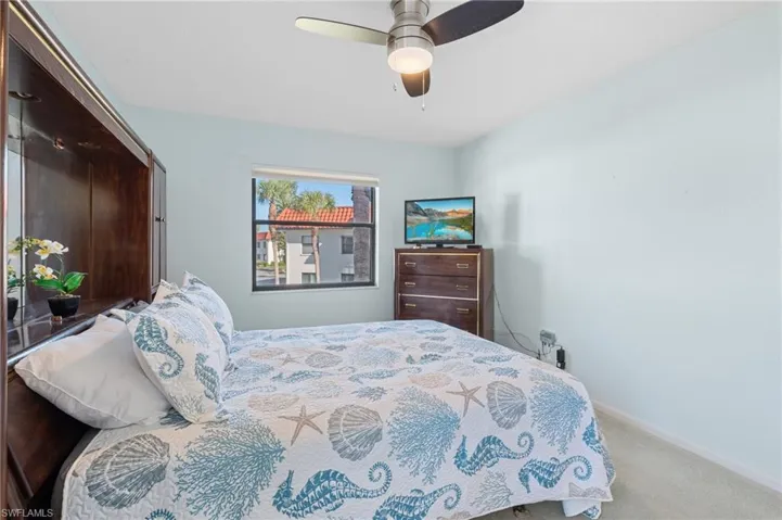 PRIMARY BEDROOM SUITE