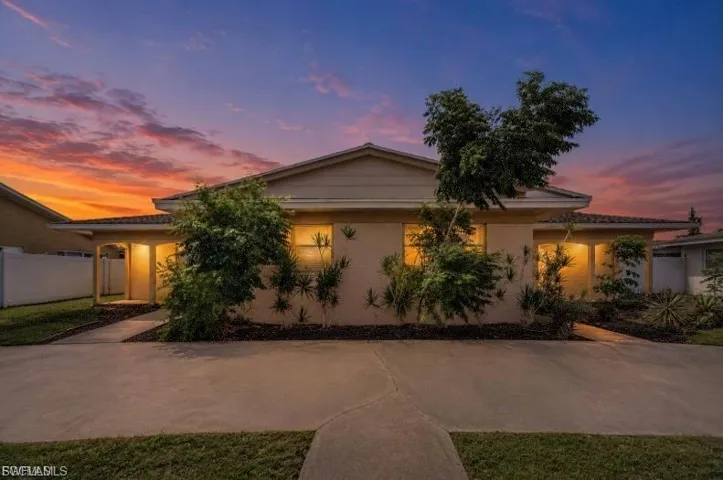 1306 Se 40th Ter, Cape Coral, Florida 33904